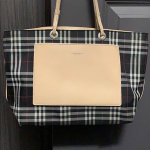Burberry London purse